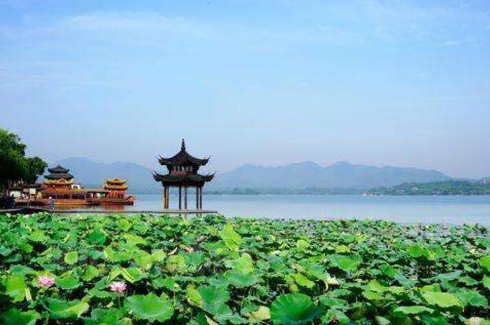 早晨的西湖.jpg 早晨的西湖.jpg