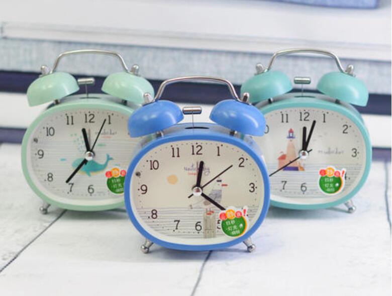 小闹钟.jpg