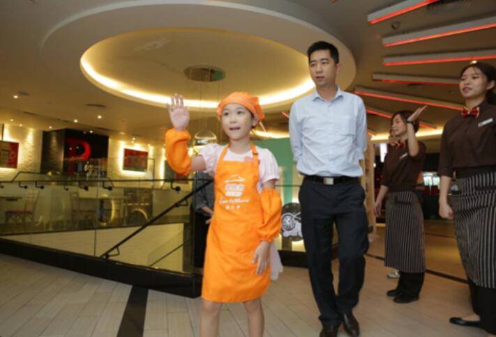 体验做一天妈妈.jpg 体验做一天妈妈.jpg