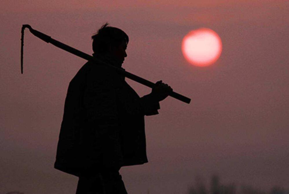 外公的锄头.jpg 外公的锄头.jpg