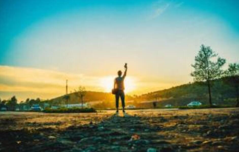 行走在美好中作文700字