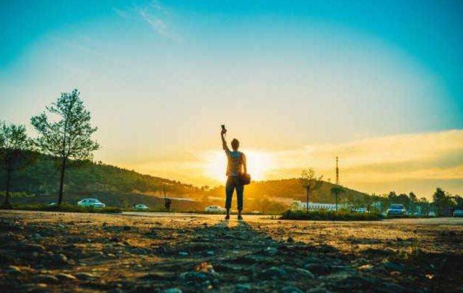 行走在美好中作文800字