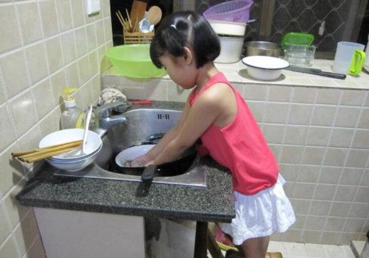 第一次洗碗.jpg