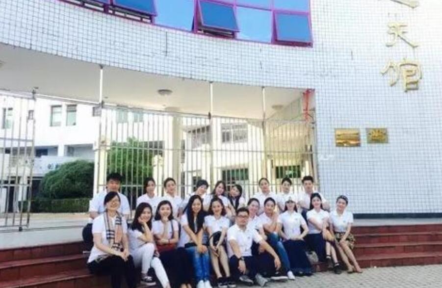 母校我回来了作文400字