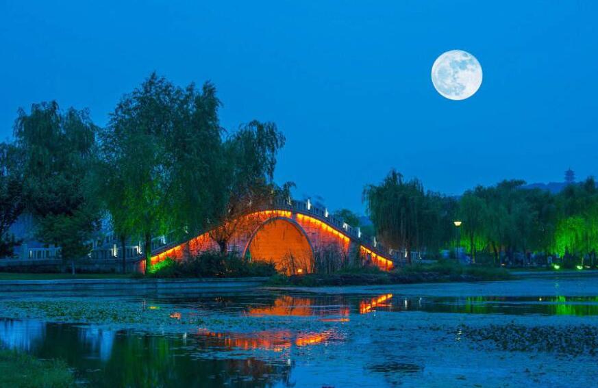 月色作文400字四年级