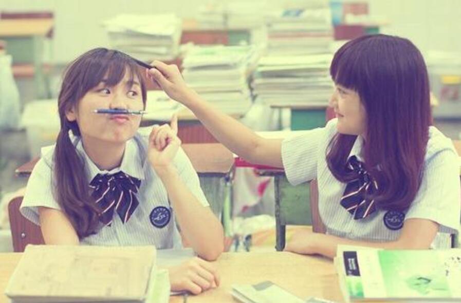 与同桌之间的战争.jpg 与同桌之间的战争.jpg