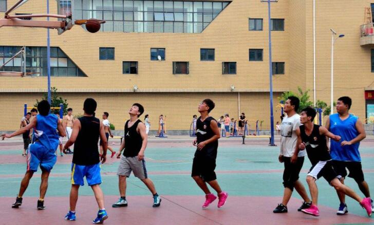 打篮球.jpg