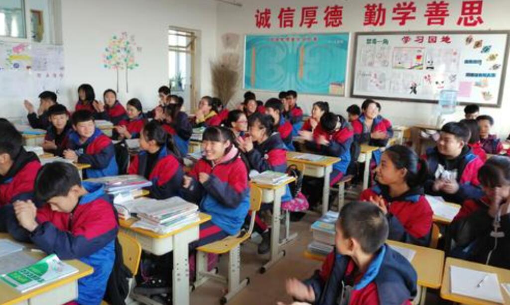 教室里的掌声作文800字初中