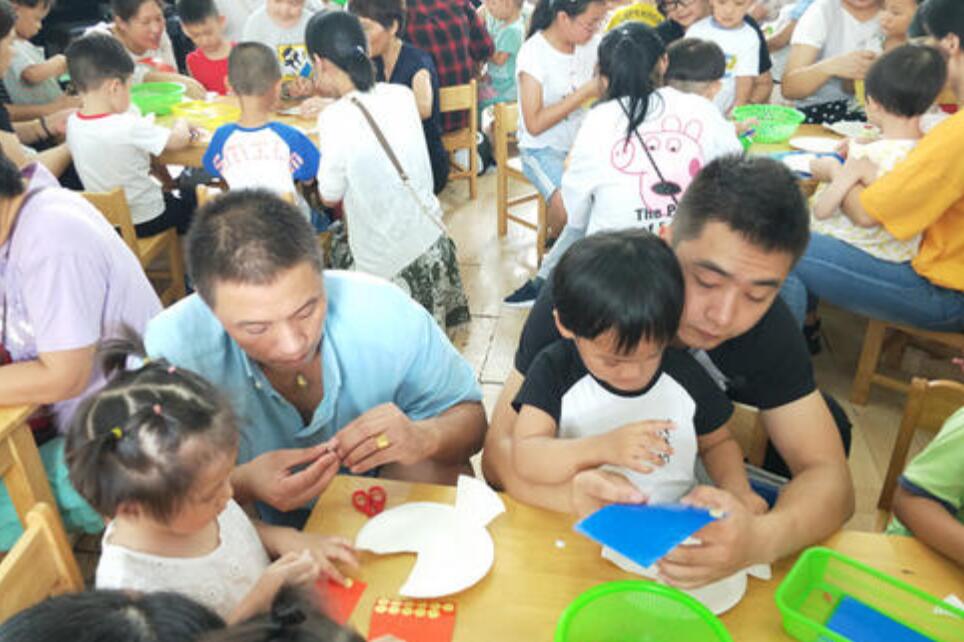 快乐的亲子活动作文800字