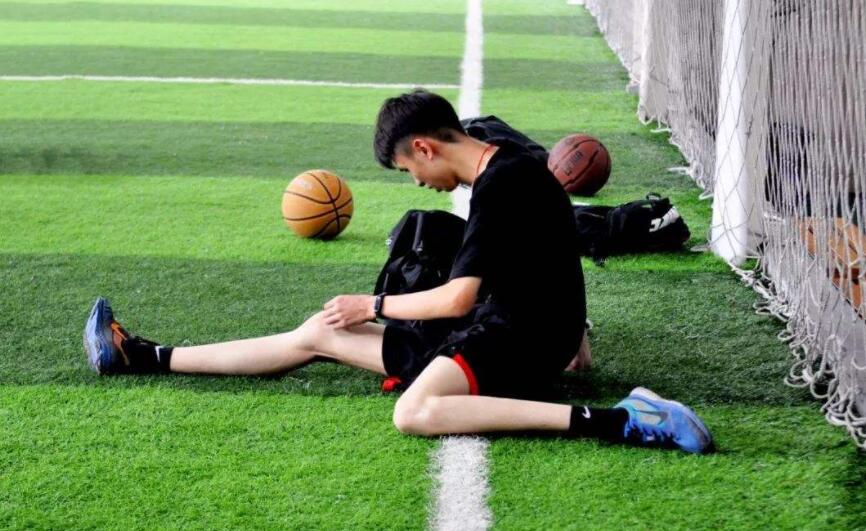 在一次球场上.jpg 在一次球场上.jpg