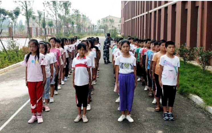 你好四年级.jpg 你好四年级.jpg