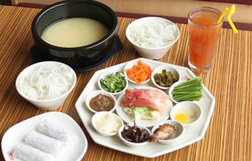 过桥米线.jpg 过桥米线.jpg