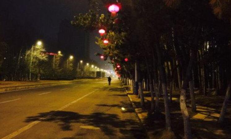 一个人走夜路作文400字四年级