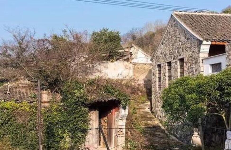 饱经风霜的老屋作文200字