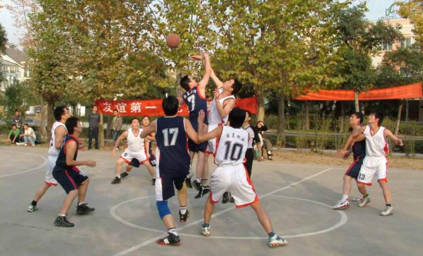篮球比赛.jpg