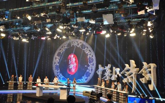 与诗词相伴的日子.jpg 与诗词相伴的日子.jpg