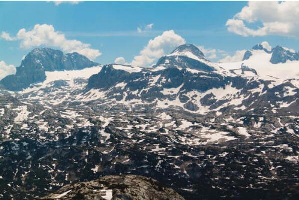 夏天的雪.jpg 夏天的雪.jpg