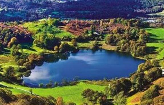 瓦尔登湖.jpg 瓦尔登湖.jpg