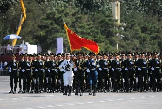 《阅兵仪式》.jpg 《阅兵仪式》.jpg