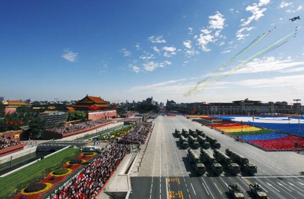 《建国70周年大阅兵》.jpg 《建国70周年大阅兵》.jpg