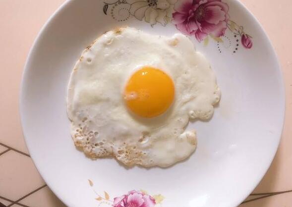 第一次煎鸡蛋作.jpg
