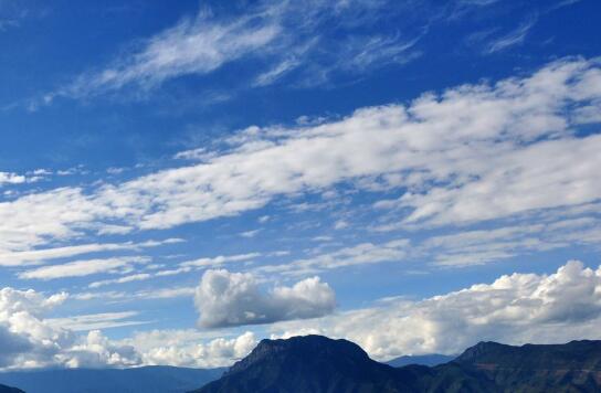 看云,忆云.jpg 看云,忆云.jpg