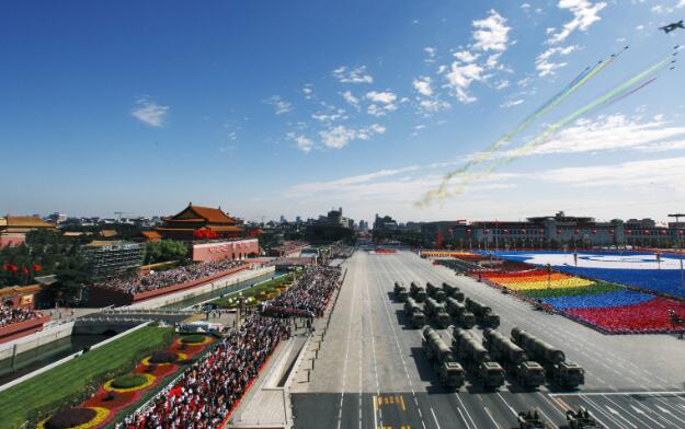 70周年国庆阅兵.jpg