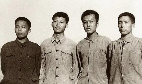 《习近平的七年知青岁月》 《习近平的七年知青岁月》