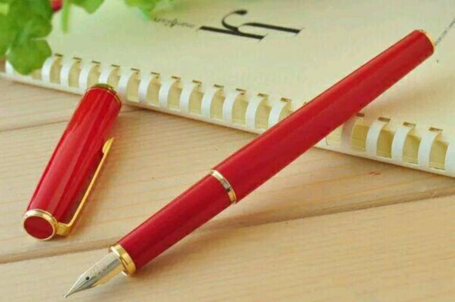 一只红笔.jpg 一只红笔.jpg
