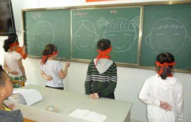 画鼻子比赛.jpg 画鼻子比赛.jpg