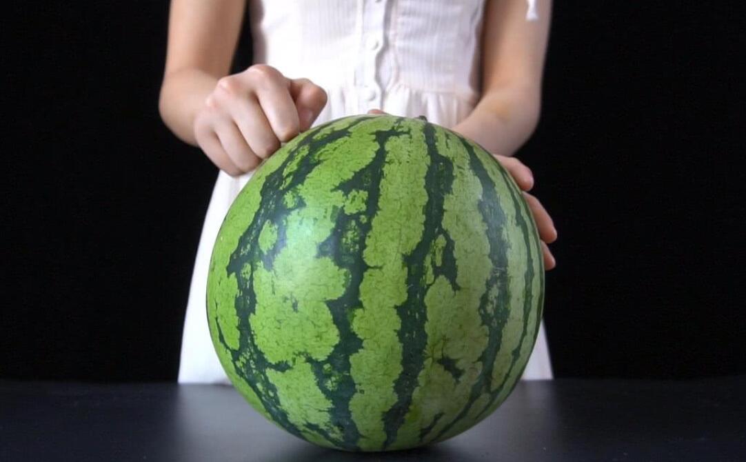 挑西瓜.jpg