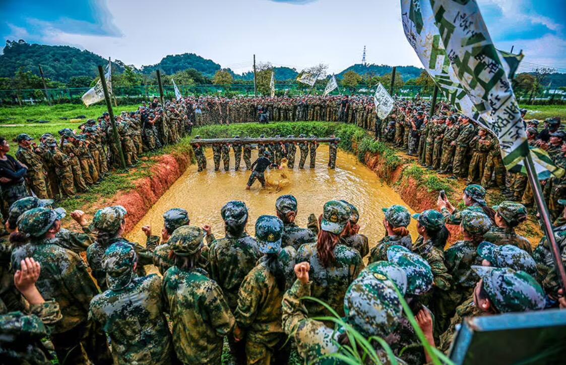 拓展培训.jpg 拓展培训.jpg