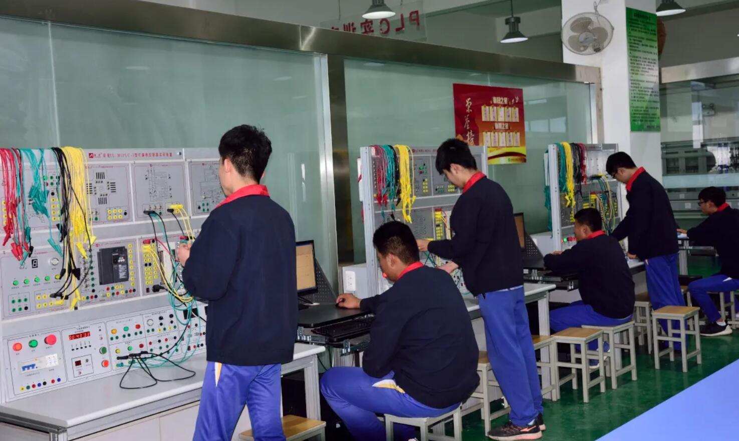 实训.jpg 实训.jpg