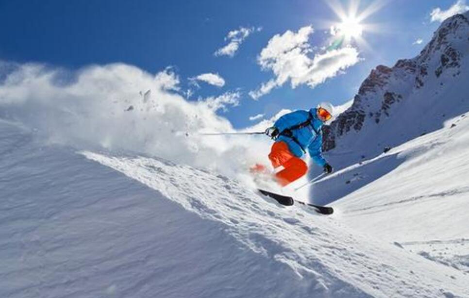 滑雪.jpg 滑雪.jpg