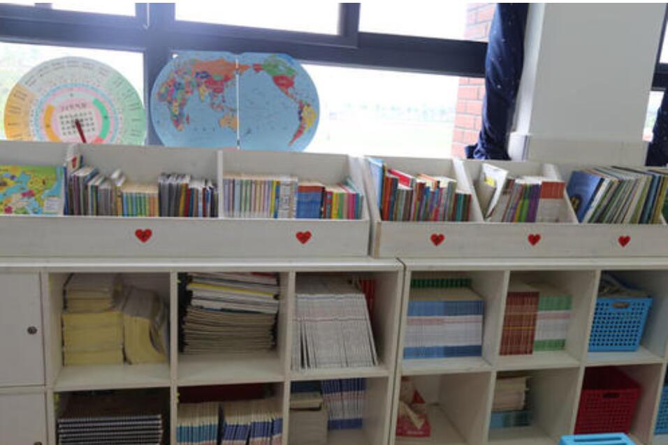 我的乐园班级图书角.jpg