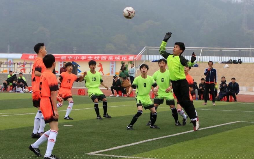 精彩的校园足球联赛.jpg 精彩的校园足球联赛.jpg