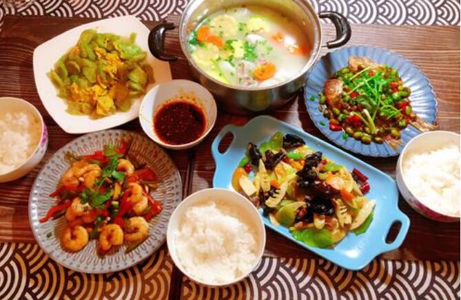 我家餐桌上的专属味道.jpg 我家餐桌上的专属味道.jpg