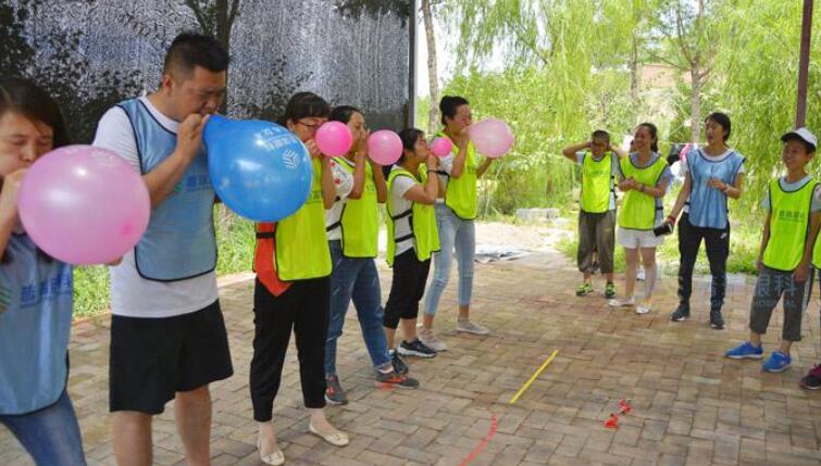 吹气球游戏.jpg 吹气球游戏.jpg