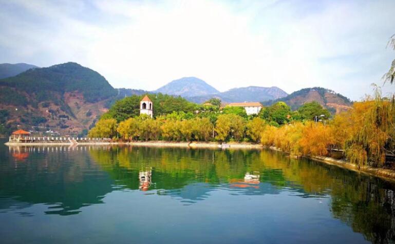 美就在我们身边.jpg 美就在我们身边.jpg