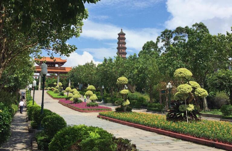 游莲花山公园.jpg 游莲花山公园.jpg