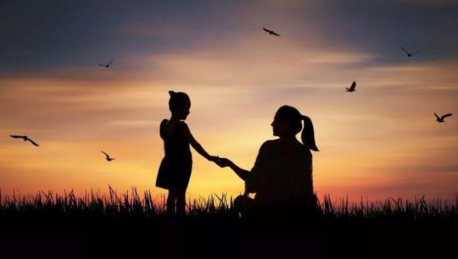 认真的妈妈.jpg 认真的妈妈.jpg