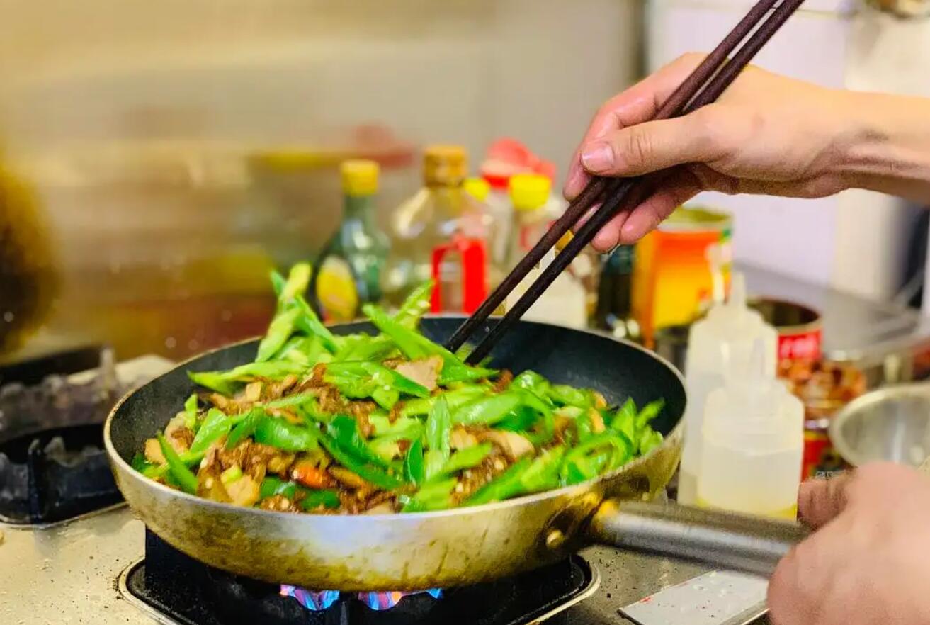 做饭.jpg 做饭.jpg