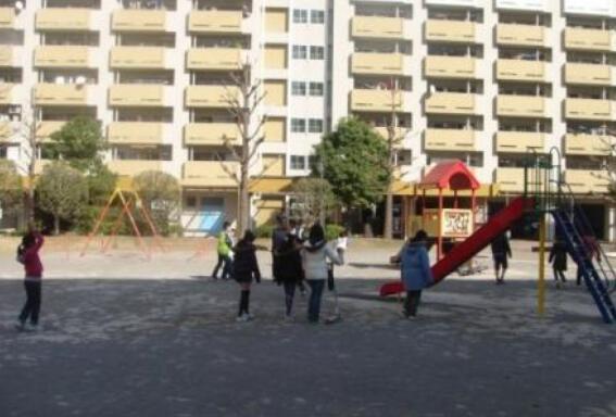 我家楼下的那个人.jpg 我家楼下的那个人.jpg